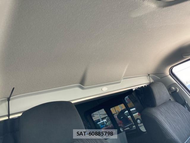 Nissan Caravan 2017-09 8335177-14