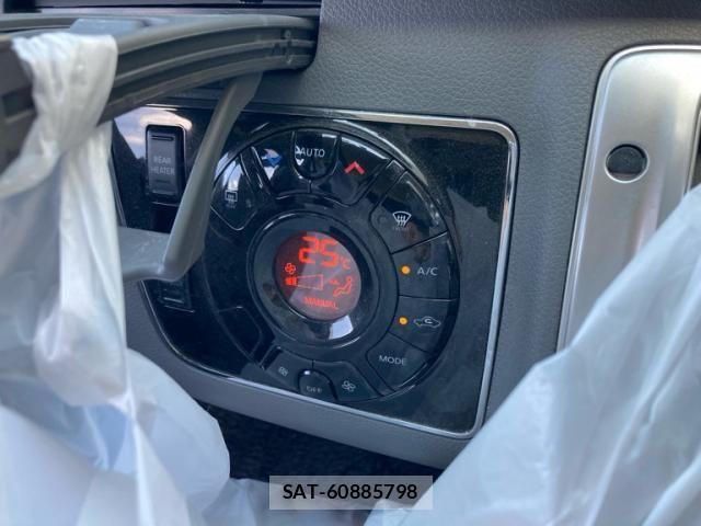 Nissan Caravan 2017-09 8335177-22