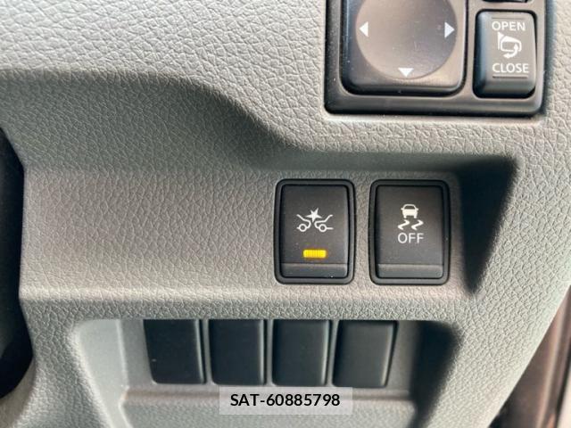 Nissan Caravan 2017-09 8335177-24