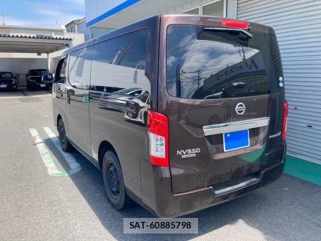 Nissan Caravan 2017-09 8335177-5