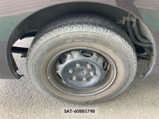 Nissan Caravan 2017-09 8335177-7