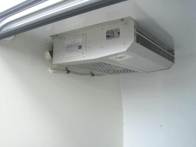 Nissan Caravan 2020-07 8331856-10