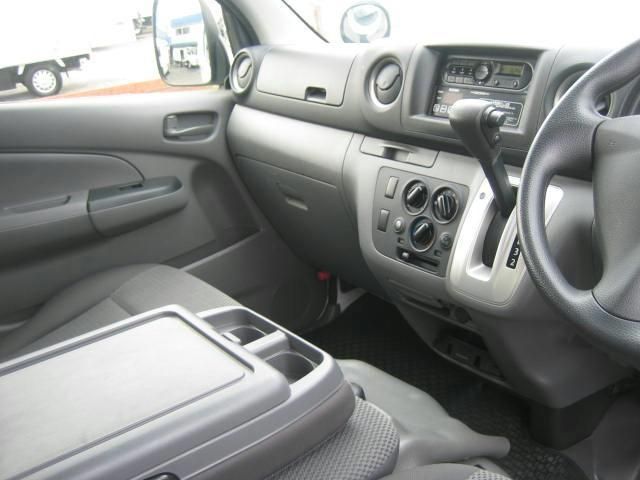 Nissan Caravan 2020-07 8331856-17