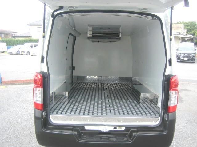 Nissan Caravan 2020-07 8331856-5