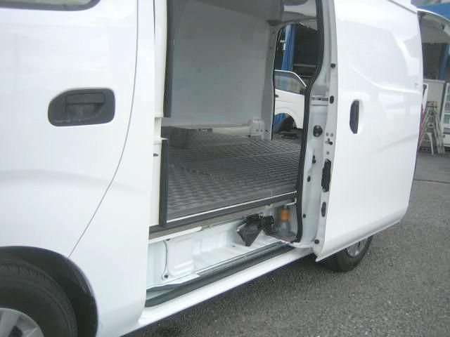 Nissan Caravan 2020-07 8331856-8