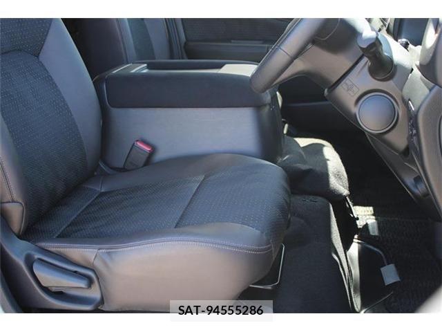 Nissan Caravan 2022-08 8354084-18