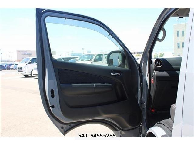 Nissan Caravan 2022-08 8354084-23