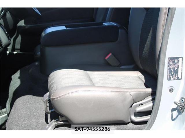 Nissan Caravan 2022-08 8354084-24