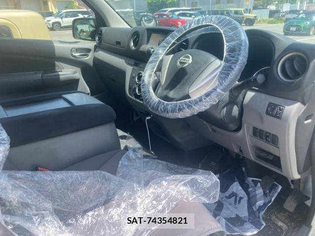 Nissan Caravan 2013-08 8354083-15