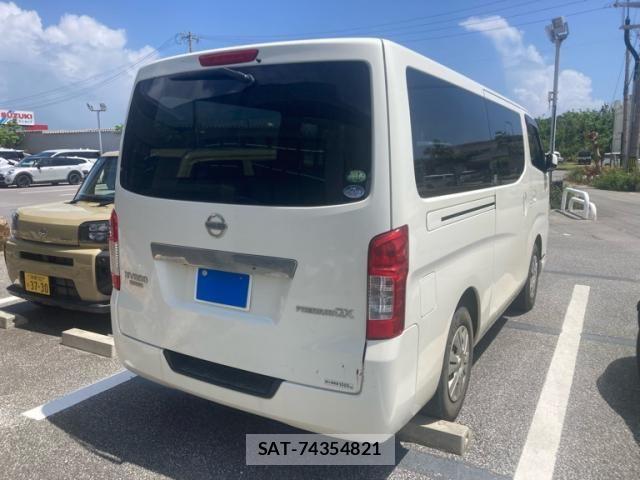 Nissan Caravan 2013-08 8354083-4