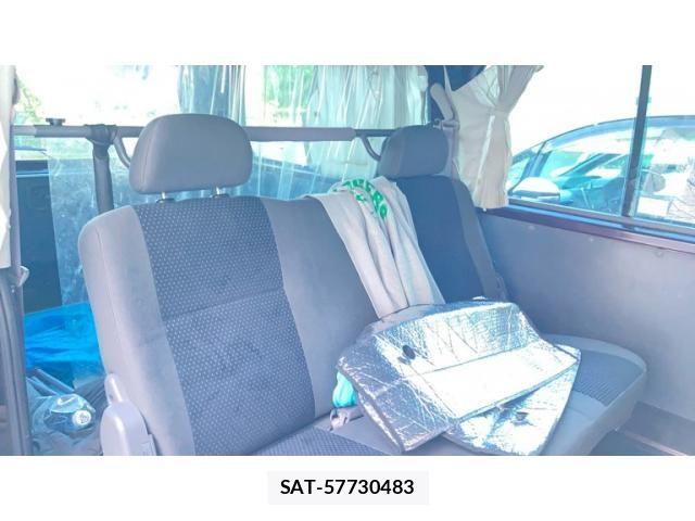 Nissan Caravan 2011-05 8365054-10