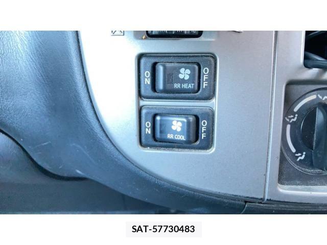 Nissan Caravan 2011-05 8365054-17