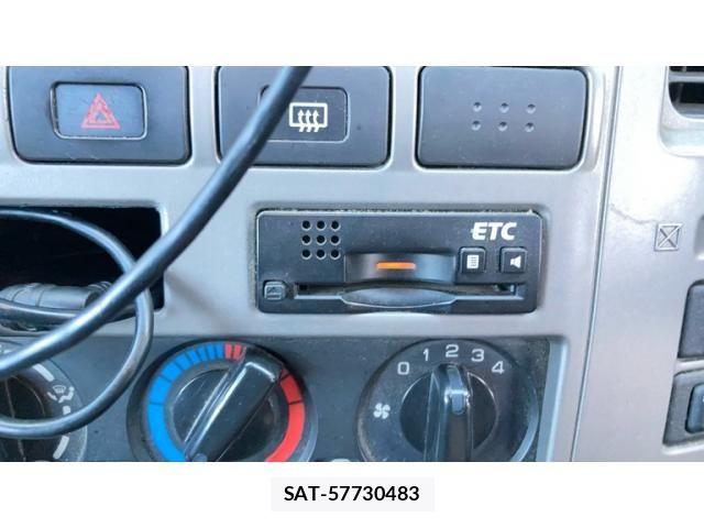 Nissan Caravan 2011-05 8365054-19