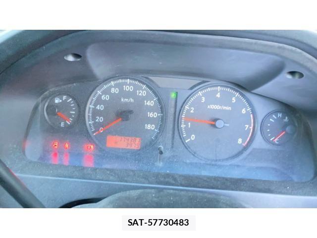 Nissan Caravan 2011-05 8365054-22