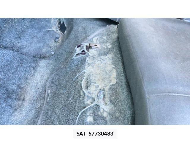 Nissan Caravan 2011-05 8365054-27