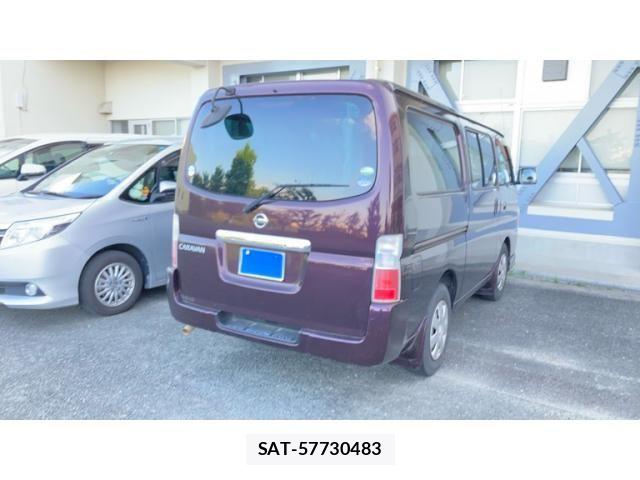Nissan Caravan 2011-05 8365054-4