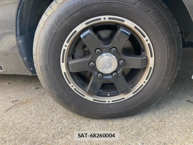 Nissan Caravan 2013-08 8457138-5
