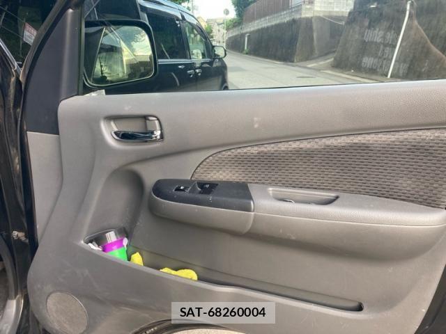 Nissan Caravan 2013-08 8457138-8