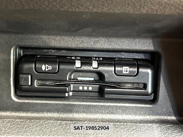 Nissan Caravan 2023-02 8523979-6