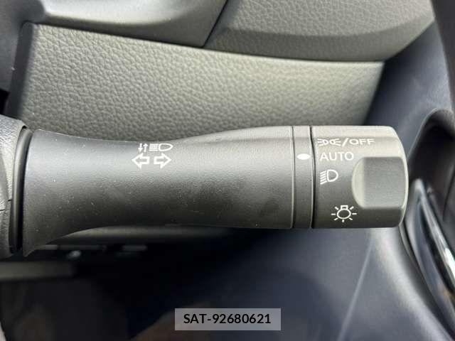 Nissan Caravan 2026-08 8523980-12