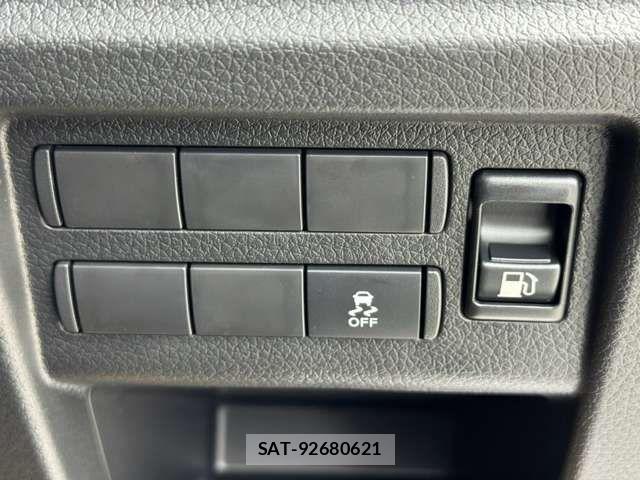 Nissan Caravan 2026-08 8523980-13