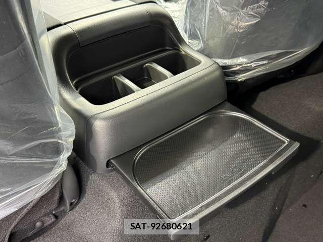Nissan Caravan 2026-08 8523980-15