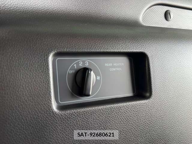Nissan Caravan 2026-08 8523980-17
