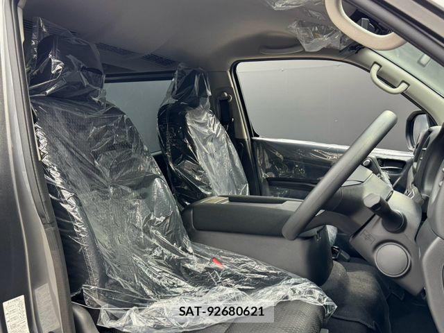 Nissan Caravan 2026-08 8523980-18