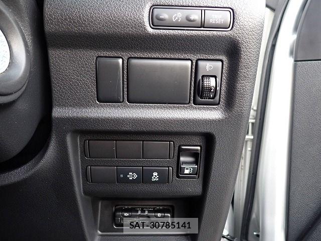 Nissan Caravan 2022-06 8523977-16