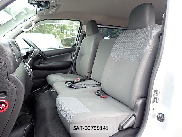 Nissan Caravan 2022-06 8523977-22
