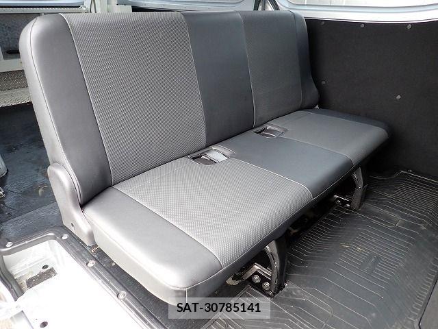 Nissan Caravan 2022-06 8523977-23