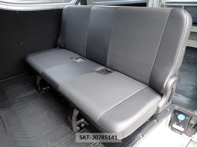Nissan Caravan 2022-06 8523977-24