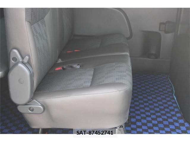 Nissan Caravan 2023-07 8523978-29