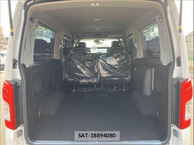 Nissan Caravan 2025-06 8626098-15