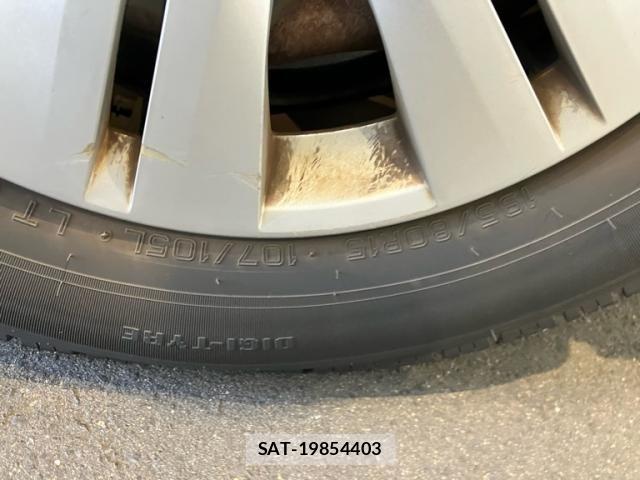 Nissan Caravan 2015-03 8626101-3