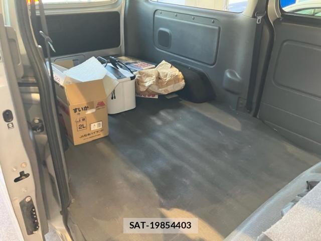 Nissan Caravan 2015-03 8626101-8