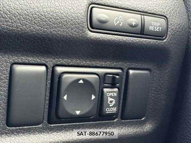 Nissan Caravan 2022-03 8658344-25