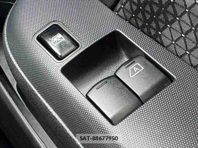 Nissan Caravan 2022-03 8658344-27