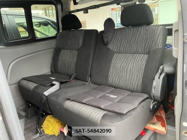 Nissan Caravan 2018-03 8658347-10