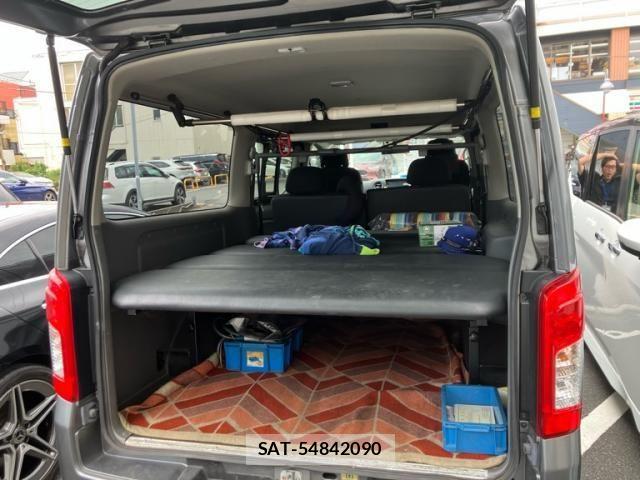 Nissan Caravan 2018-03 8658347-12