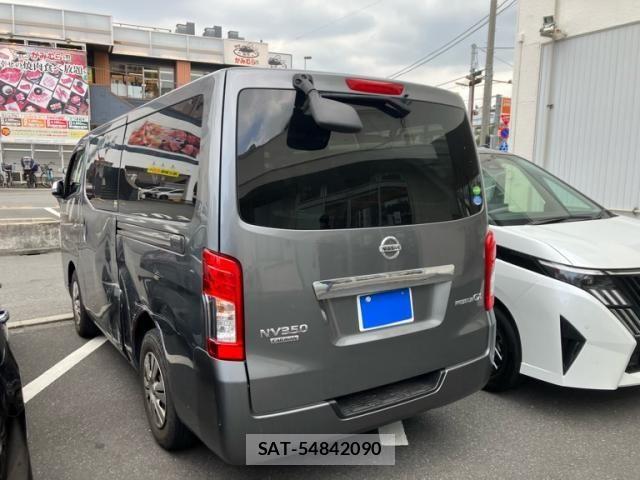 Nissan Caravan 2018-03 8658347-4