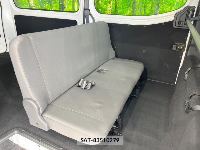 Nissan Caravan 2021-11 8658345-9