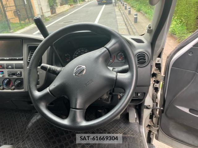 Nissan Caravan 2008-09 8741081-13