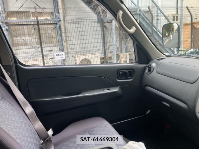 Nissan Caravan 2008-09 8741081-14