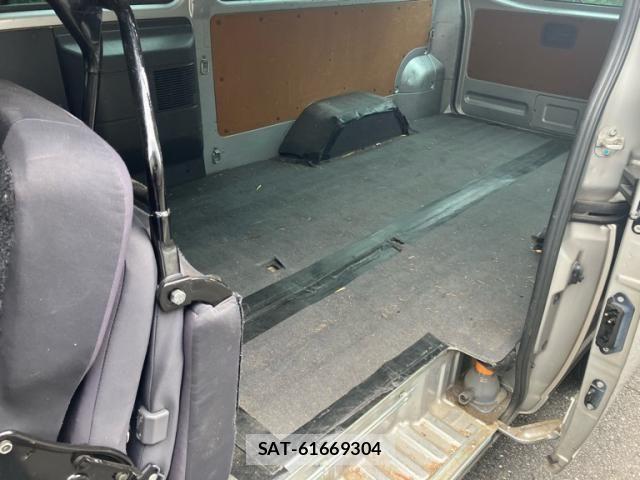 Nissan Caravan 2008-09 8741081-17