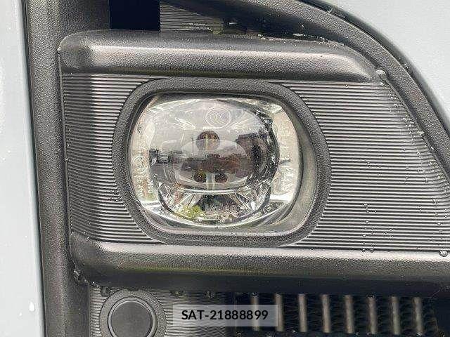 Nissan Caravan 2023-03 8741077-28