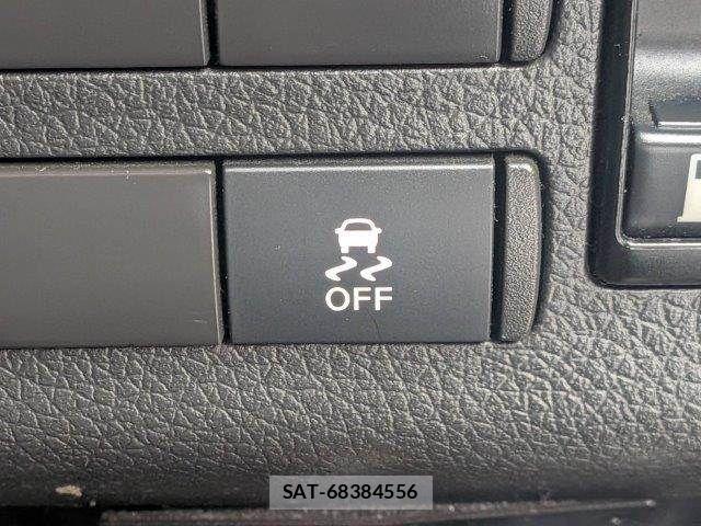 Nissan Caravan 2022-01 8741079-9