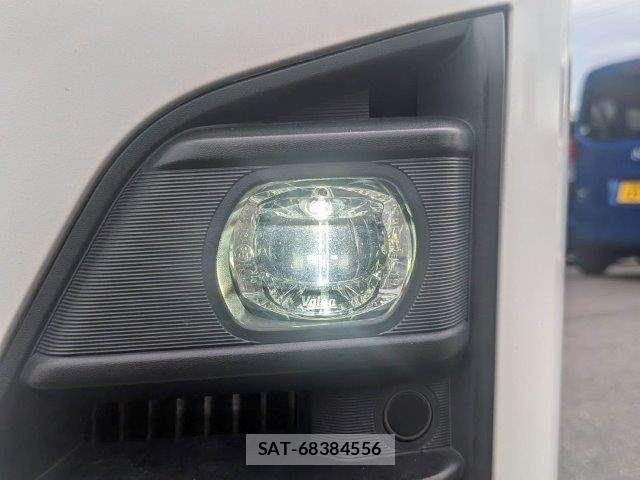 Nissan Caravan 2022-01 8741079-16