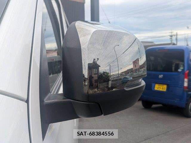 Nissan Caravan 2022-01 8741079-29