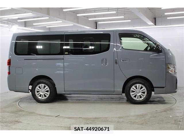 Nissan Caravan 2026-08 8741076-5